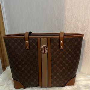 Basic purse brown